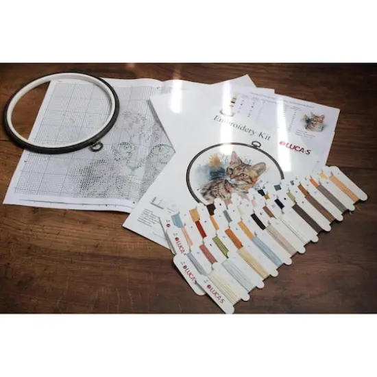 Luca-S Bengal Cat Counted Cross Stitch Kit with Display Hoop {8}
