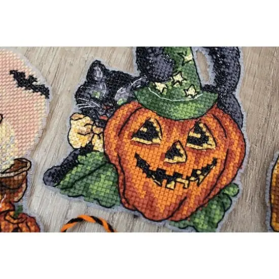 Letistitch Halloween Toys Plastic Canvas Counted Cross Stitch Kit {14}