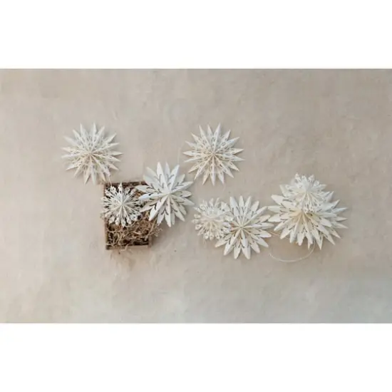 Hello Honey&reg; 6ft. Snowflake Paper Garland {3}