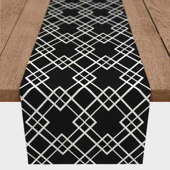 Diamond Lines Indoor/Outdoor Table Runner Black {3}