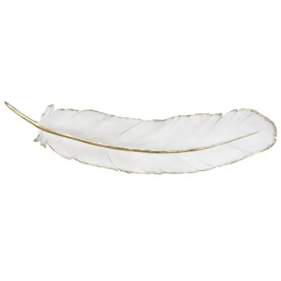 CosmoLiving by Cosmopolitan White Polystone Feather Wall D&eacute;cor {1}