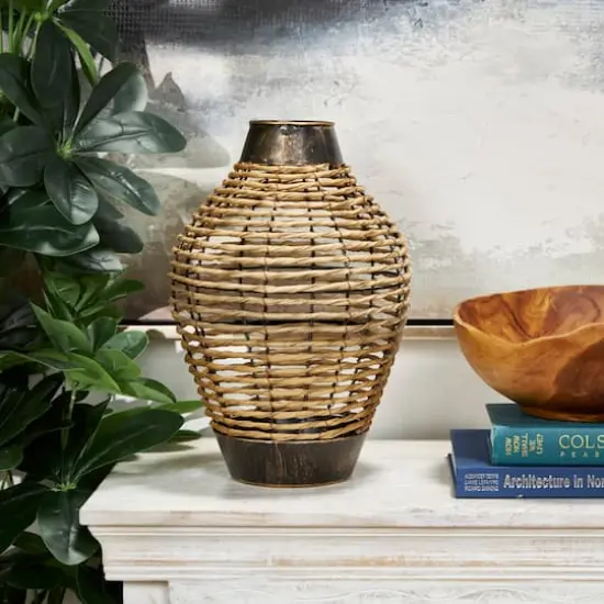 16" Brown Seagrass Handmade Twisted Vase {3}