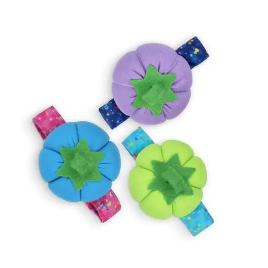 Dritz&reg; Adjustable Wrist Tomato Pin Cushion, 3ct. {1}