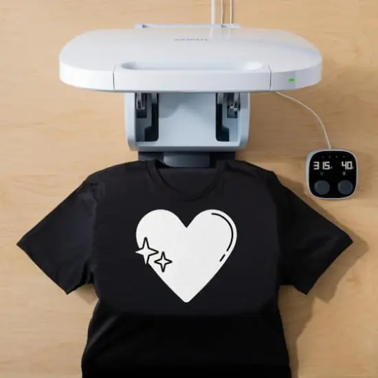 Cricut&reg; Smart Iron-On&trade; Glitter, 25" x 12ft. White {6}