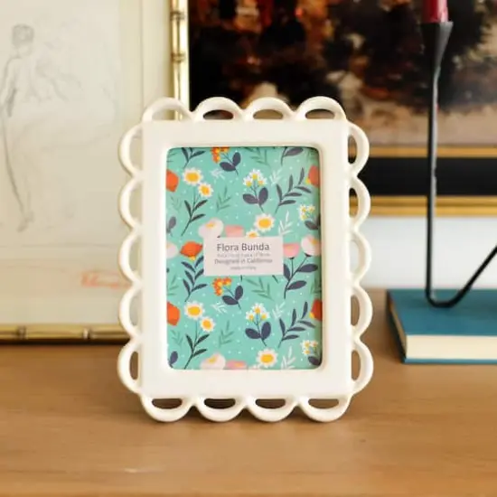 Flora Bunda 5" x 7" Scallop Edge Ceramic Photo Frame {6}