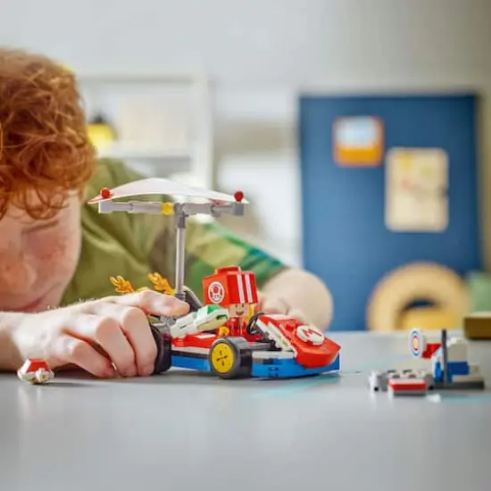 LEGO&reg; Super Mario&trade;: Mario Kart&trade; &ndash; Standard Kart, Car Toy Playset 72032 {8}