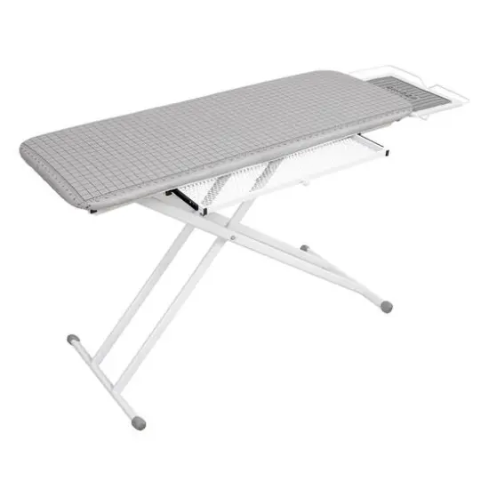 SINGER Ironing & Crafting Station {1}