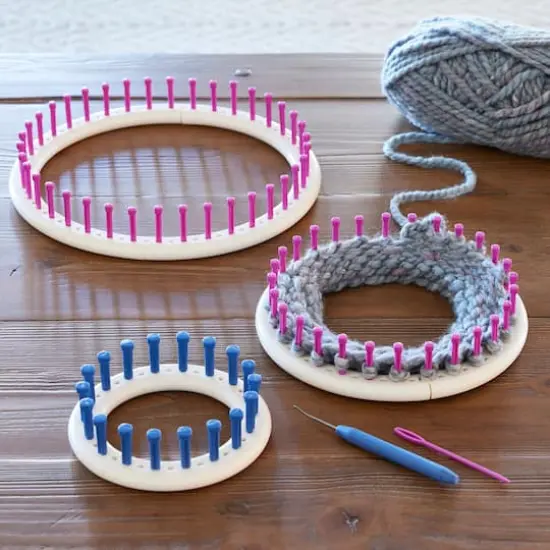 Build-a-Loom&reg; Round Kit by Loops & Threads&reg; {3}