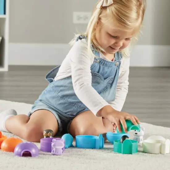 Learning Resources Sort & Seek Polar Animals {5}