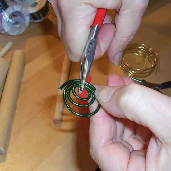 The Beadsmith&reg; 12 Gauge Colored Aluminum Wire Kelly Green {4}