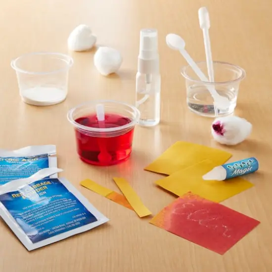 National Geographic&trade; Cool Reactions Chemistry Kit {3}