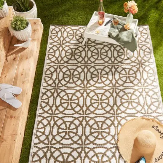 DII&reg; Dark Brown Infinity Circle Outdoor Rug, 4ft. x 6ft. {9}