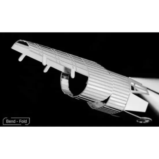 Metal Earth&reg; Star Wars&trade; Millennium Falcon&trade; Steel Model Kit {11}