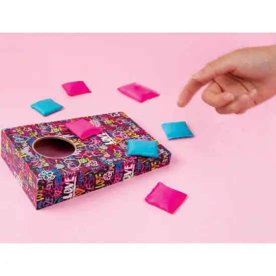 Make It Real&trade; 3C4G Graffiti Table Top Cornhole Set {4}