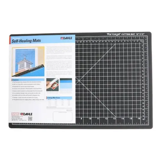 Dahle&reg; Vantage&reg; Black Self-Healing Cutting Mat, 12" x 18" {1}