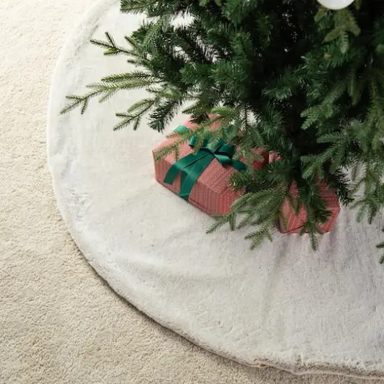 Glitzhome&reg; 60" Milk Coffee Reversible Faux Rabbit Fur/Korean Fleece Christmas Tree Skirt {4}