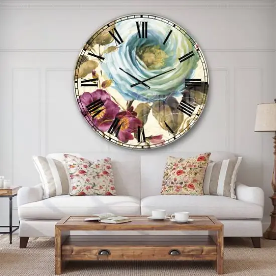 Designart 'Victorias Cream Flower Traditional Wall Clock {3}