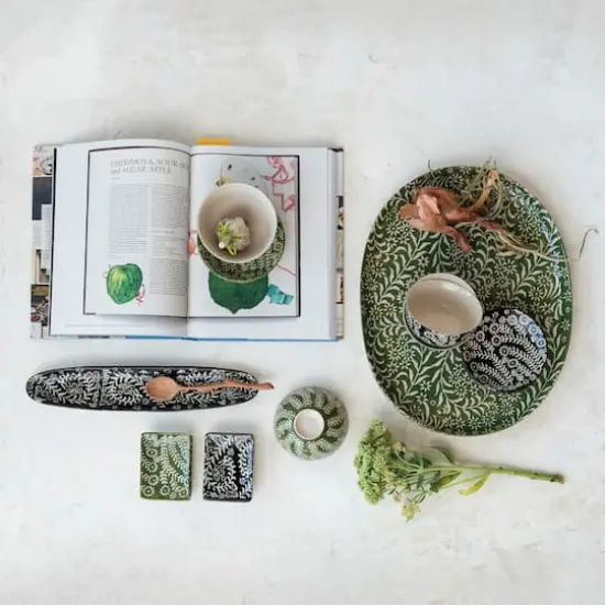 Hello Honey® 16.25" Green Wax Relief Botanicals Stoneware Platter {3}