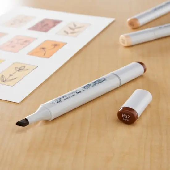 Copic&reg; Sketch Marker, EarthsE37 Sepia {3}