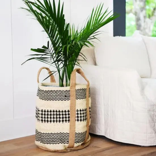 Hello Honey&reg; 24" Modern Boho Woven Jute Bag with Waterproof Liner and Contemporary Pattern {4}