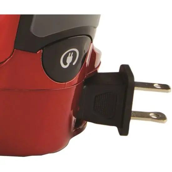 Brentwood 1,200W Nonstick Steam Iron with Retractable Cord Red {11}