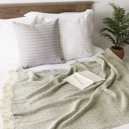 DII&reg; Double Diamond Throw Artichoke Green {7}