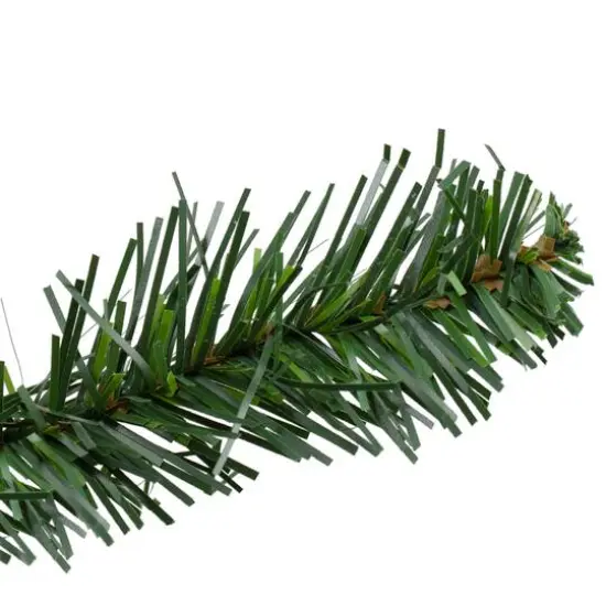 20" Buffalo Fir Artificial Wreath {9}