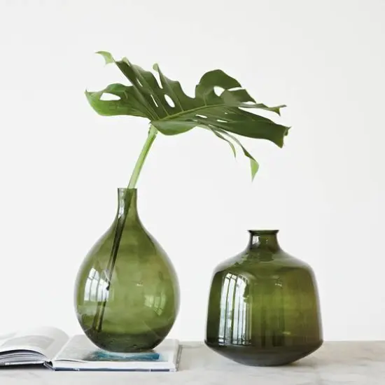 Hello Honey&reg; 9.75" Green Glass Bud Vase {4}