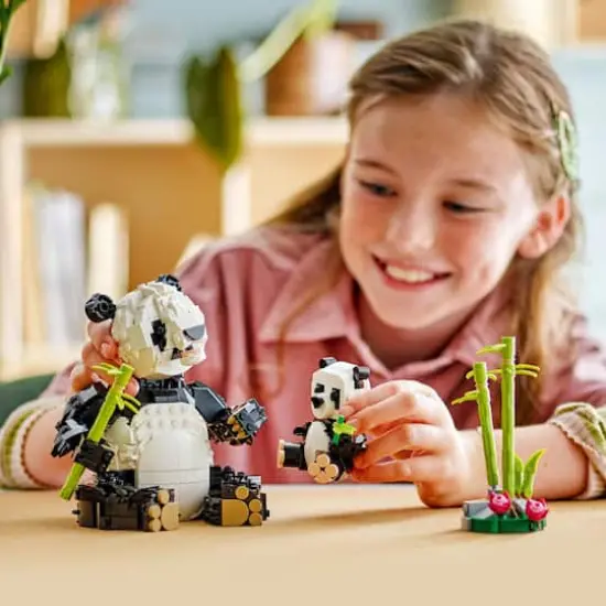 LEGO&reg; Creator 3in1 Wild Animals: Panda Family Toy Playset 31165 {8}