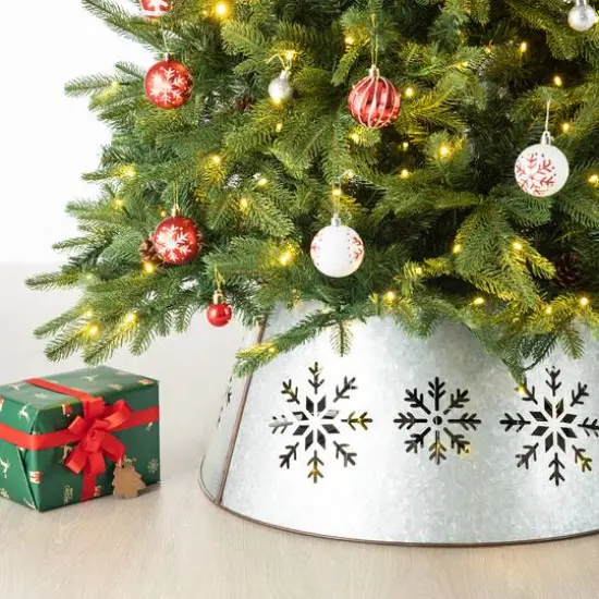 Glitzhome&reg; Silver 26" LED Snowflake Cutout Metal Tree Collar {4}