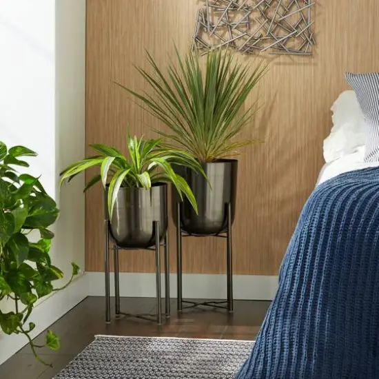 CosmoLiving by Cosmopolitan Black Metal Glam Planter Set {5}