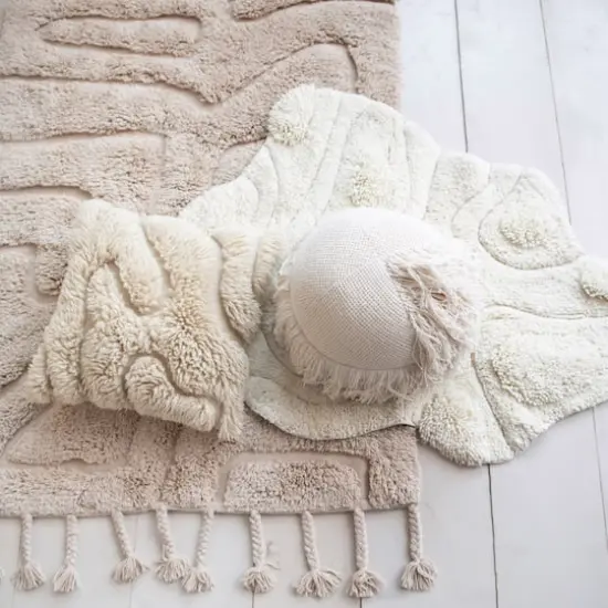 Hello Honey&reg; 43" x 36" Natural Textured Harmony Tufted Rug {4}