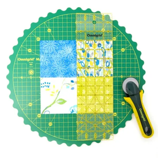 Omnigrid&reg; 360 14" Rotating Cutting Mat {5}
