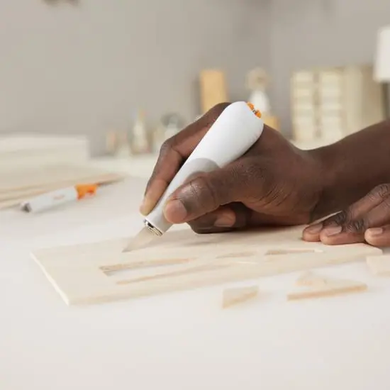 Fiskars&reg; Heavy-Duty Easy Change Detail Knife {7}