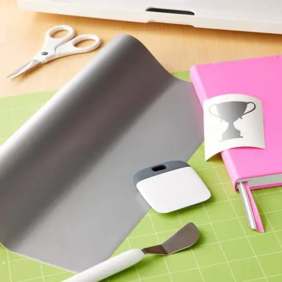 ORACAL&reg; 631 Removable Vinyl Silver Grey 090 {3}