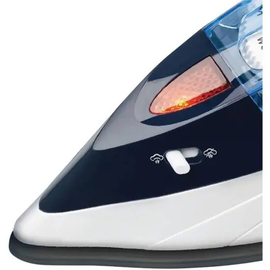 Brentwood&reg; Dual-Voltage Nonstick Travel Steam Iron {4}