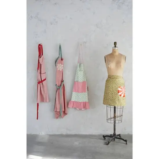 Hello Honey&reg; 32" Multicolor Gingerbread Cotton Printed Ruffled Apron with Pocket {3}