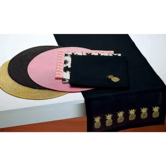 DII&reg; Black Round Placemats, 6ct. {3}