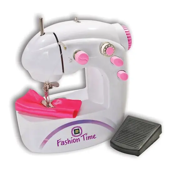 Amav Toys The Little Seamstress Sewing Machine {4}