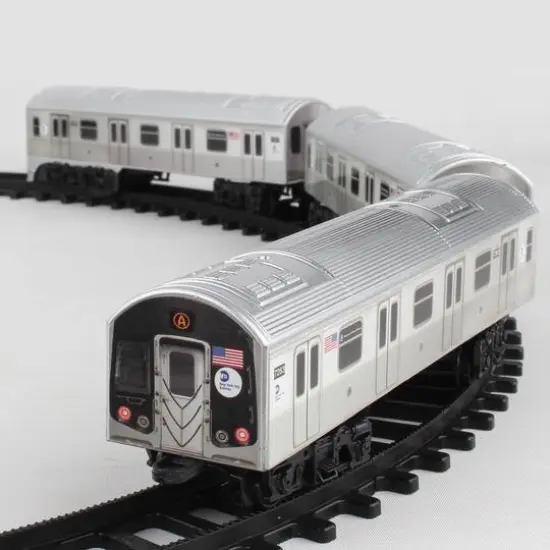 Daron New York MTA New York City Battery Operated Train Set {3}