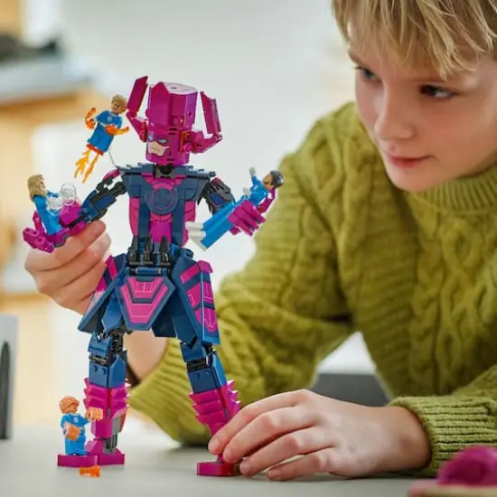 LEGO&reg; Marvel Fantastic Four vs. Galactus Construction Figure 76316 {8}