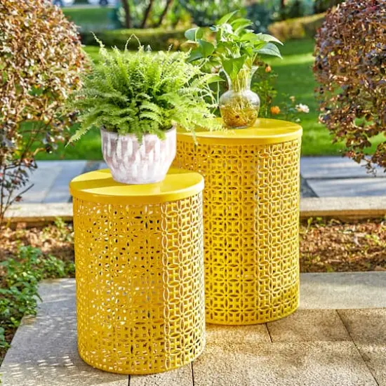 Glitzhome&reg; Multi-Functional Metal Accent Table Set Yellow {4}
