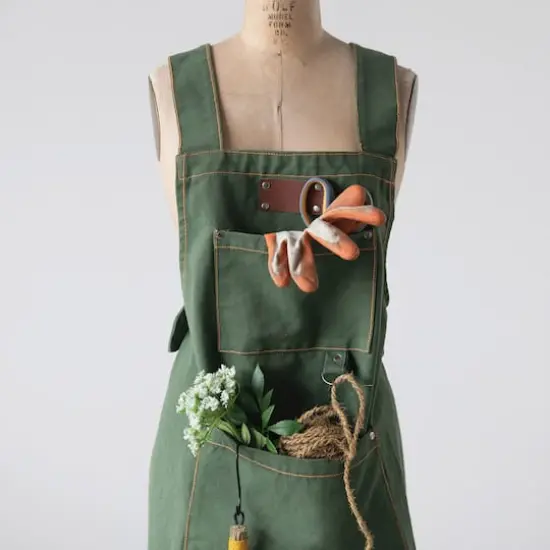 Hello Honey&reg; Green Cross Back Apron with Pockets & Rivets {5}