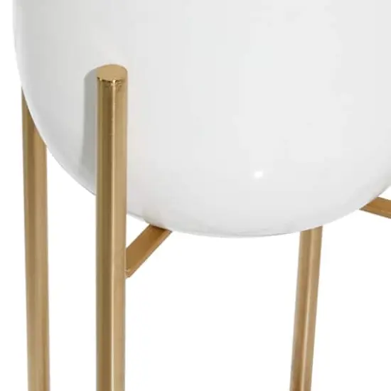 CosmoLiving by Cosmopolitan Set of 2 White Metal Contemporary Planter, 20", 22" {4}