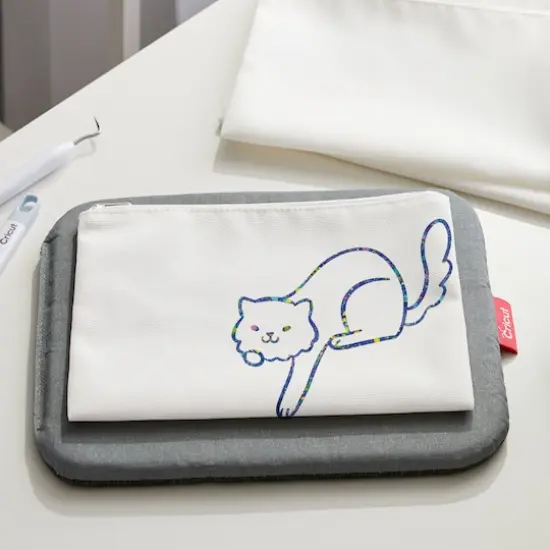 Cricut&reg; Linen Cosmetic Bag Blanks {4}