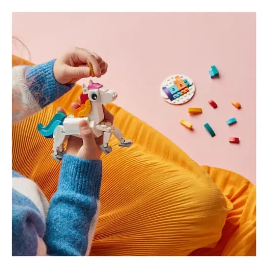 LEGO&reg; Creator&trade; 3in1 Magical Unicorn {6}