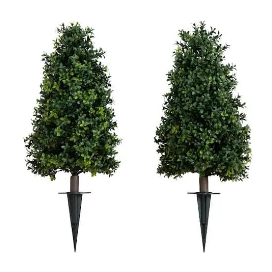 2.5ft. UV Resistant Boxwood Plant Set with Integrated Ground Stake {1}