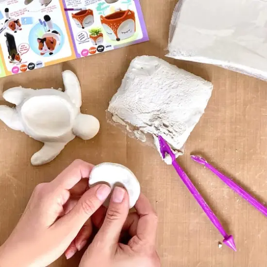 ArtSkills&reg; Make and Mold Air-Dry Sculpting Clay Kit {5}