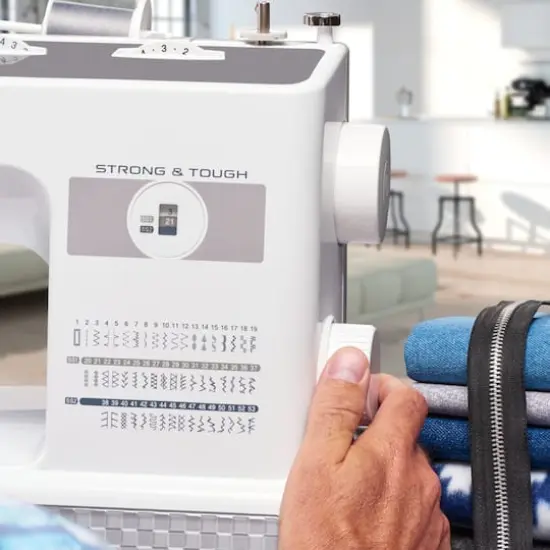 Brother ST531HD Strong & Tough 53 Stitch Sewing Machine with Finger Guard {3}