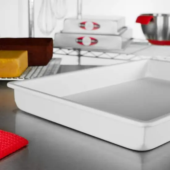 Fat Daddio's&reg; ProSeries 12" x 18" Sheet Cake Pan {3}